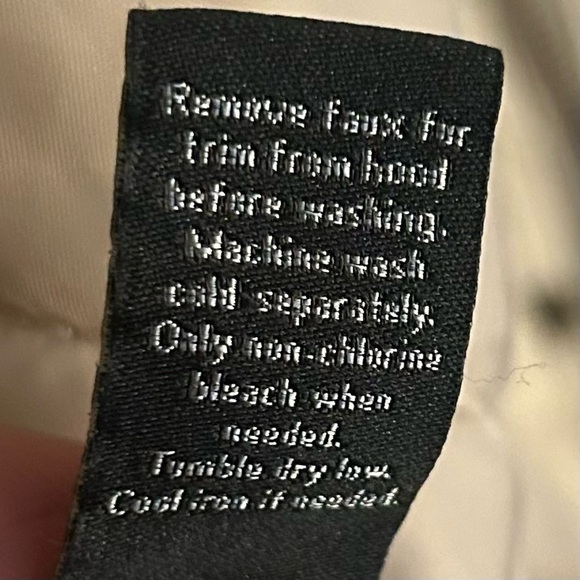 Apt. 9 Women's Beige Winter Coat with Hood Sherpa Quilted Size Large - Picture 8 of 11